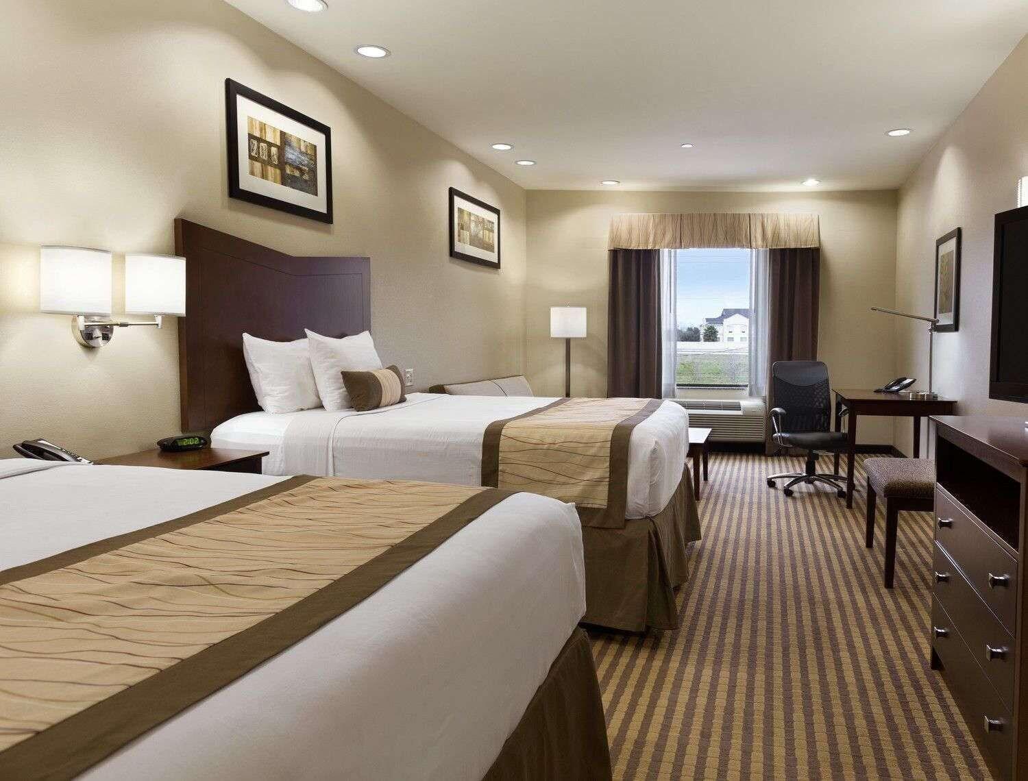 Baymont By Wyndham Hotel